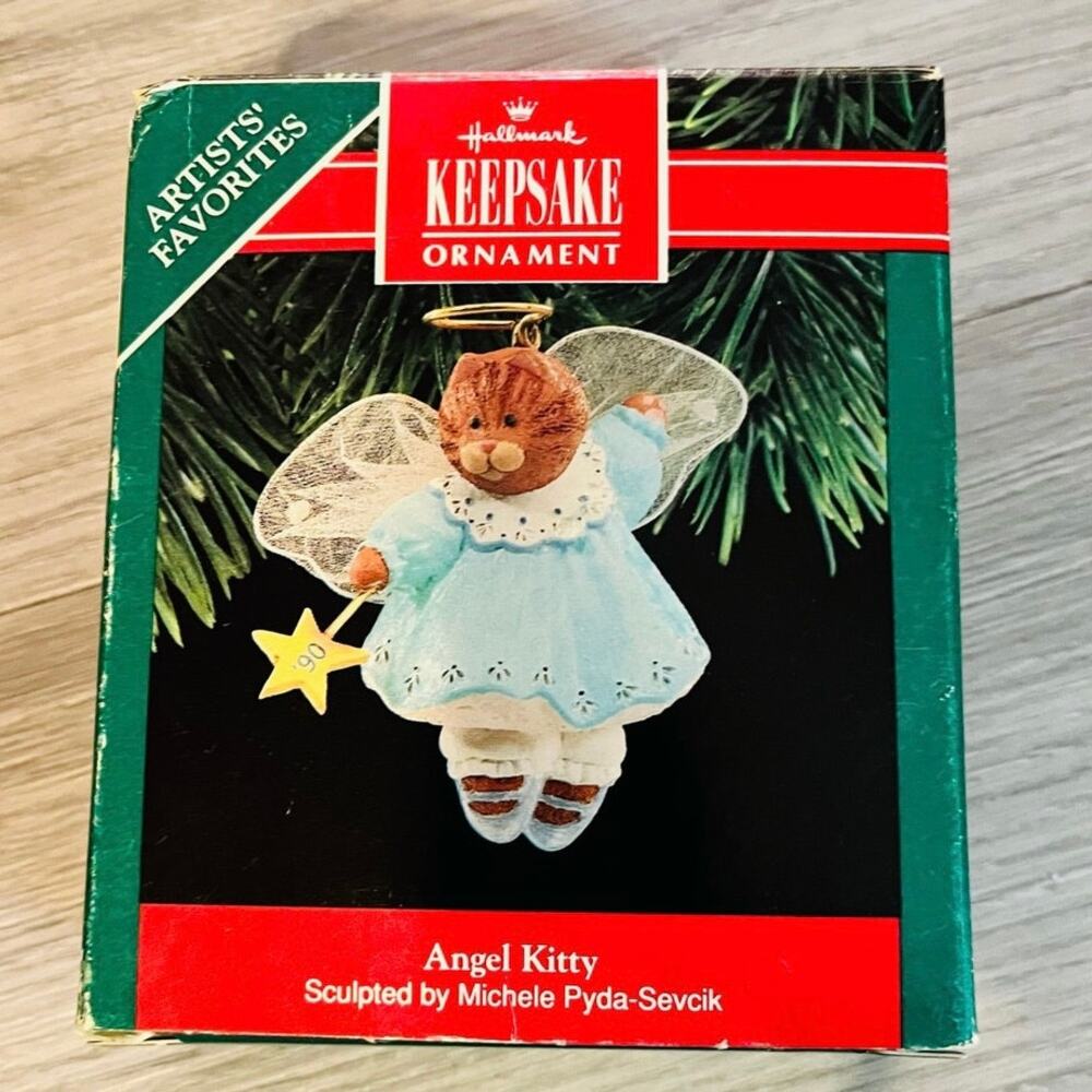 Hallmark keepsake ornament artist favorites  angel Kitty sculpted by Michelle